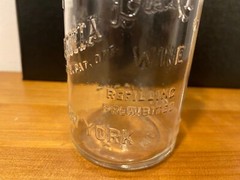 Garrett & Co. Inc. Virginia Dare Wine 4/5 Pint Bottle New York 12&Prime; Tall