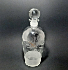 Vintage Etched Crystal Glass Bottle Wine Decamter