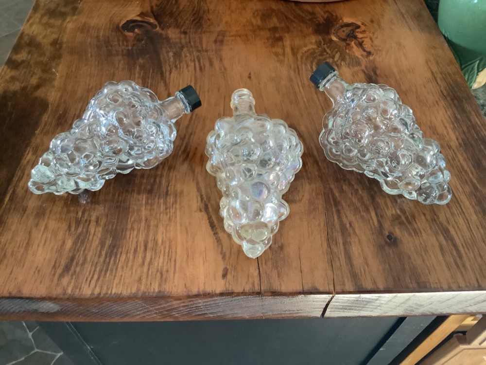 3 Vintage Grape Vine Cluster Wine Bottle Decanter 6&Prime; Clear Glass France & Turkey