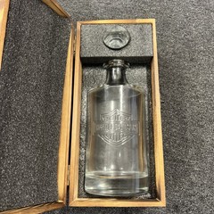 Harley Davidson 36oz Whiskey Classic Decanter w/ Original Wood Box NEW