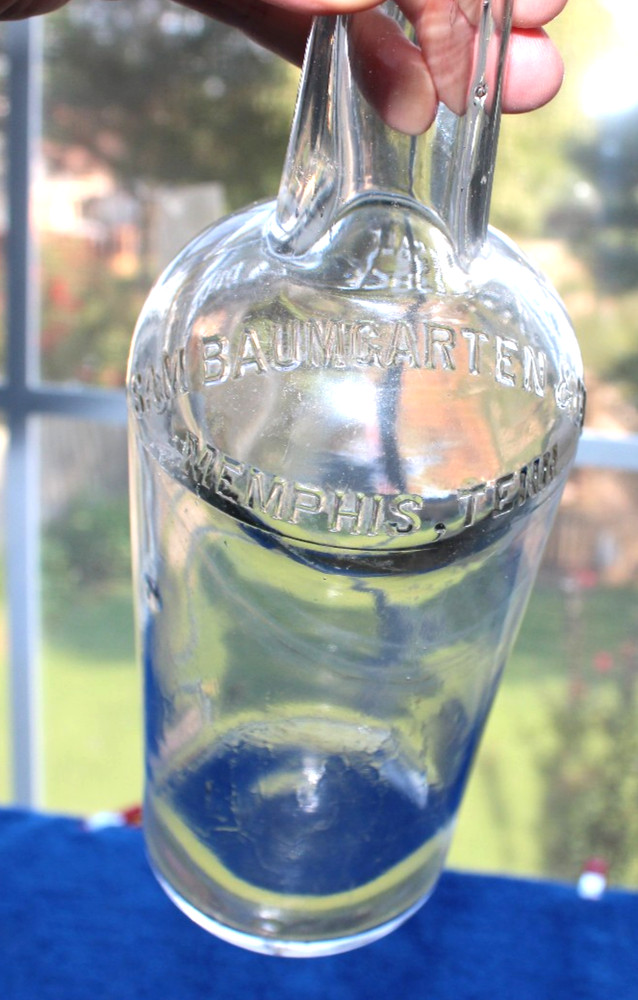RARE ORIGINAL “ SAM BAUMGARTEN  » WHOLESALE LIQUOR & CO BOTTLE » MEMPHIS TENN « 