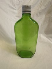 Vintage E & J Gallo Flavor-Guard One Pint Green Glass Liquor Bottle Cap