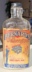 RARE ANTIQUE ORIGINAL » BERNARD&rsquo;S  » GRAPE WINE PAPER LABEL BOTTLE !! » NICE « 