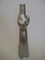 Happy Cat Figural METALLIC SILVER BOTTLE Mosel Riesling wine vase kitten 2010