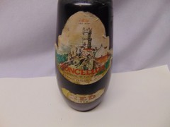 1962 Concellos red wine black glass bottle #487 RL 9.5&Prime; tall JT Pinto Label
