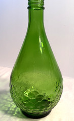 Vtg Gallo Green Emerald Glass Wine Bottle/Jug With Embossed Grapes 1/2 Gallon
