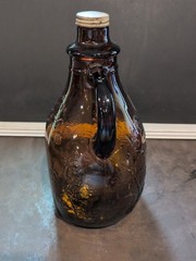 Rare Vintage Maywood Glass Amber Wine Jug – Half Gallon – Grape Design