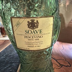 Italy-Green Fish Wine Bottle Soave Pescevino 1992