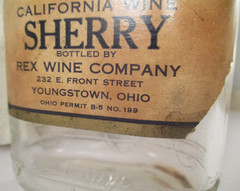 REX BRAND CALIFORNIA WINE SHERRY ONE PINT EMBOSSED GLASS BOTTLE YOUNGSTOWN OH