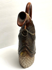 Vtg Spanish Style Porron Wine Decanter w/Fish Display Art 15&Prime;x10&Prime;x4&Prime; Faux Wood