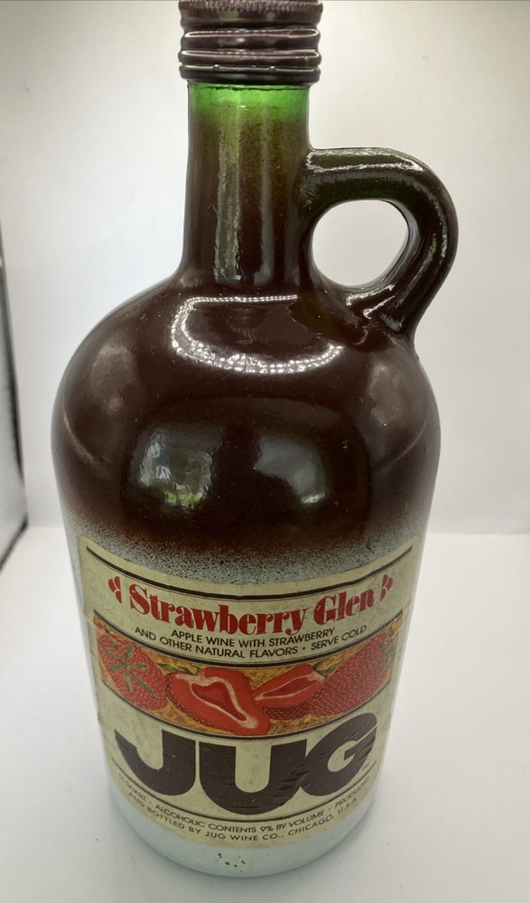 Vintage Strawberry Glen Wine Jug & Lid Mogen David Wine Co. 4/5 Quart
