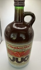Vintage Strawberry Glen Wine Jug & Lid Mogen David Wine Co. 4/5 Quart