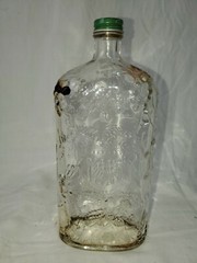 Garrett&rsquo;s Virginia Dare 4/5 Qt.Wine Bottle W/cap &.6c Mn Liguor Tax Sticker#1283