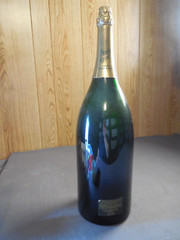 D9 PERRIER JOUET EPERNEY 1988 CHAMPAGNE DUMMY DISPLAY BOTTLE SEALED EMPTY 6 LT.