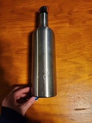 Ozark Trail stainless steel wine bottle Screw cap, never used Silver & Black