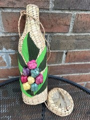 Wicker Rattan Straw Wine Bottle Carrier Holder Decorative Design Vintage Mid-Mod