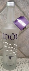 IDOL BURGUNDY FRANCE Glass Vodka Bottle FROSTED Reflective Grapes 12 3/4&Prime; EMPTY