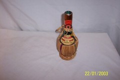 1951 SUALI CHIANTI ( EMPTY ) WINE Bottle 1/2 PINT TONY&rsquo;S RESTAURANT ST LOUIS