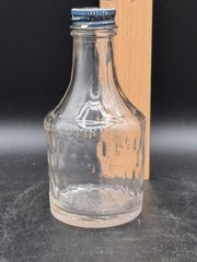 Set Of 2 Vintage Mogen David Bottles, 4 oz