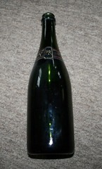 1979 SIR WINSTON CHURCHILL ( EMPTY ) POL ROGER CHAMPAGNE BOTTLE & BOX ( EMPTY )