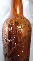 Vtg 10.75&Prime; Bardenheier&rsquo;s (St Louis MO) brown glass quart wine bottle (EMPTY)