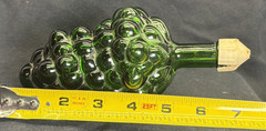 Green Glass Grapes Bunch Wine Bottle Plastic Lid Vintage