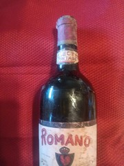 Romano Winery.E.Greenwich. Rhode Island. 1920s Wine Bottle.Scarce.Labelled.