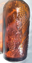 Vtg 10.75&Prime; Bardenheier&rsquo;s (St Louis MO) brown glass quart wine bottle (EMPTY)