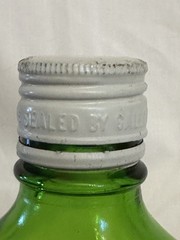Vintage E & J Gallo Flavor-Guard One Pint Green Glass Liquor Bottle Cap
