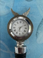 Rare Vtg Wine Bottle Stopper Quartz Clock Watch Wings Ornate Chrome? Collectible