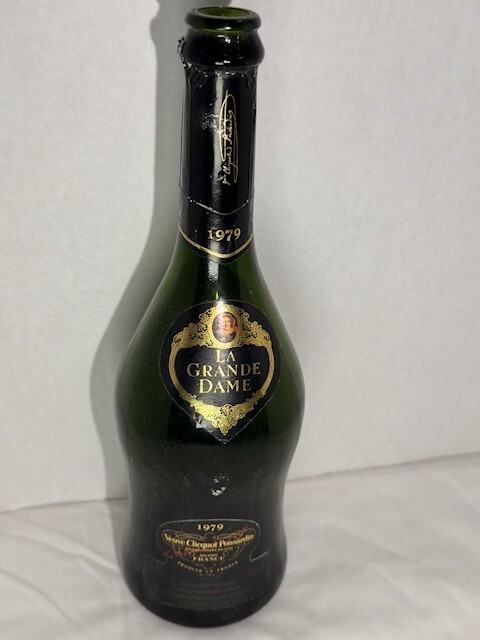 VEUVE CLICQUOT PONSARDIN LA GRANDE DAME CHAMPAGNE EMPTY 1979 A