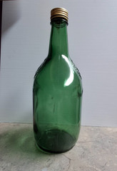 United Vintner&rsquo;s Inc. 5401, Half Gallon Green Glass Bottle Est Asti-1881