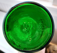 Vintage 1969 Zeller Schwarze Katz Green Wine Bottle w/ Black Cat Label – EMPTY