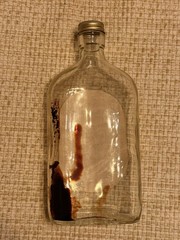 Vintage Gallo Calif. Port Wine Bottle, clear glass, one pint, w/ label,
