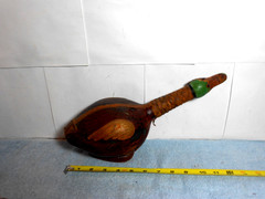 VINTAGE EMPTY DUCK TOOLED LEATHER WRAPPED GLASS WINE BOTTLE ITALY 12x4x7in -L503