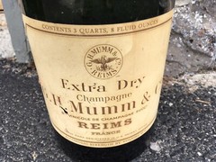 RARE HUGE 1940’s MUMM & Co Reims CHAMPAGNE DISPLAY BOTTLE GLASS DUMMY BOTTLE