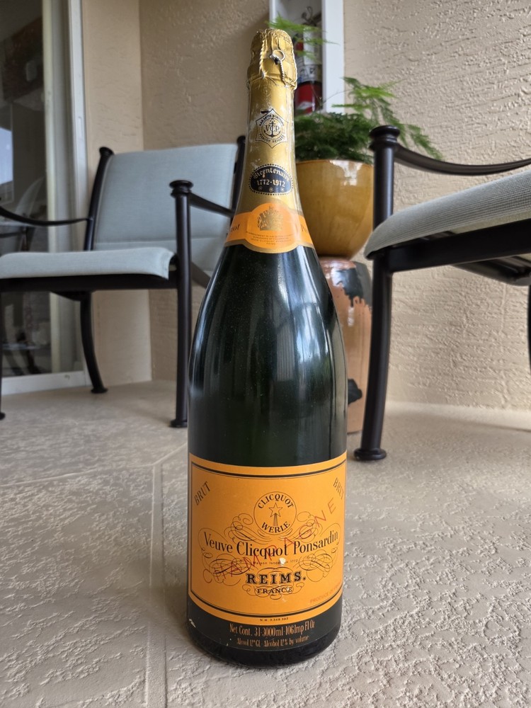 1972 RARE DISPLAY LARGE Veuve Clicquot Champagne Empty 20” SEALED Anniversary