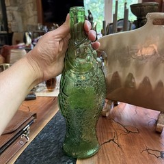 Italy-Green Fish Wine Bottle Soave Pescevino 1992