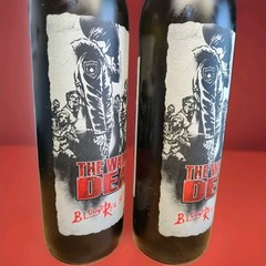 2015 The Walking Dead Wine Bottle Set Rick Grimes Empty Bottles