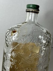 Vintage Embossed Bottle Garrett&rsquo;s American Wine Eagle, Grape, Berries 10&Prime; 4/5 QT