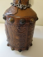 VINTAGE VINO LEATHER COVERED WINE BOTTLE WITH CORK/CHAIN EMPTY