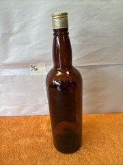 S -Vintage Rare Akadama Wine Bottle Light Red Suntory LTD Tokyo & Osaka Japan