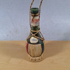 1934 Martini & Rossi (EMPTY) WINE Bottle 1/2 PINT Wicker Wrapped