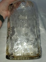Garrett&rsquo;s Virginia Dare 4/5 Qt.Wine Bottle W/cap &.6c Mn Liguor Tax Sticker#1283