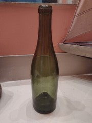 Vintage 1920&rsquo;s Green Wine Bottle 11.5  » x 3. 18  » Huge Kickup, Damage Free, Nice