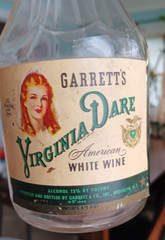 VINTAGE GARRETT&rsquo;S VIRGINIA DARE WHITE WINE BOTTLE BROOKLYN NY 4/5 PINT 1930&rsquo;S