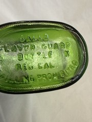 Vintage E & J Gallo Flavor-Guard One Pint Green Glass Liquor Bottle Cap