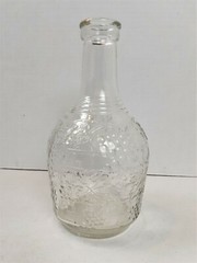 Vintage 4/5 Quart Glass Wine Bottle Decanter 8&Prime; tall Grapes & Leaves Design 422