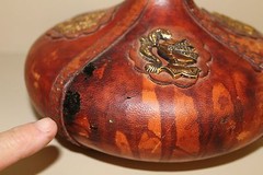 VTG Leather Wrapped Wine Bottle Decanter Medieval Knight Crest Theme Genie