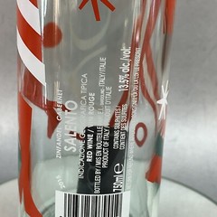 ONE Voga Red Wine Bottle Canada 150 Year Anniversary Collectable Giopastori 750m